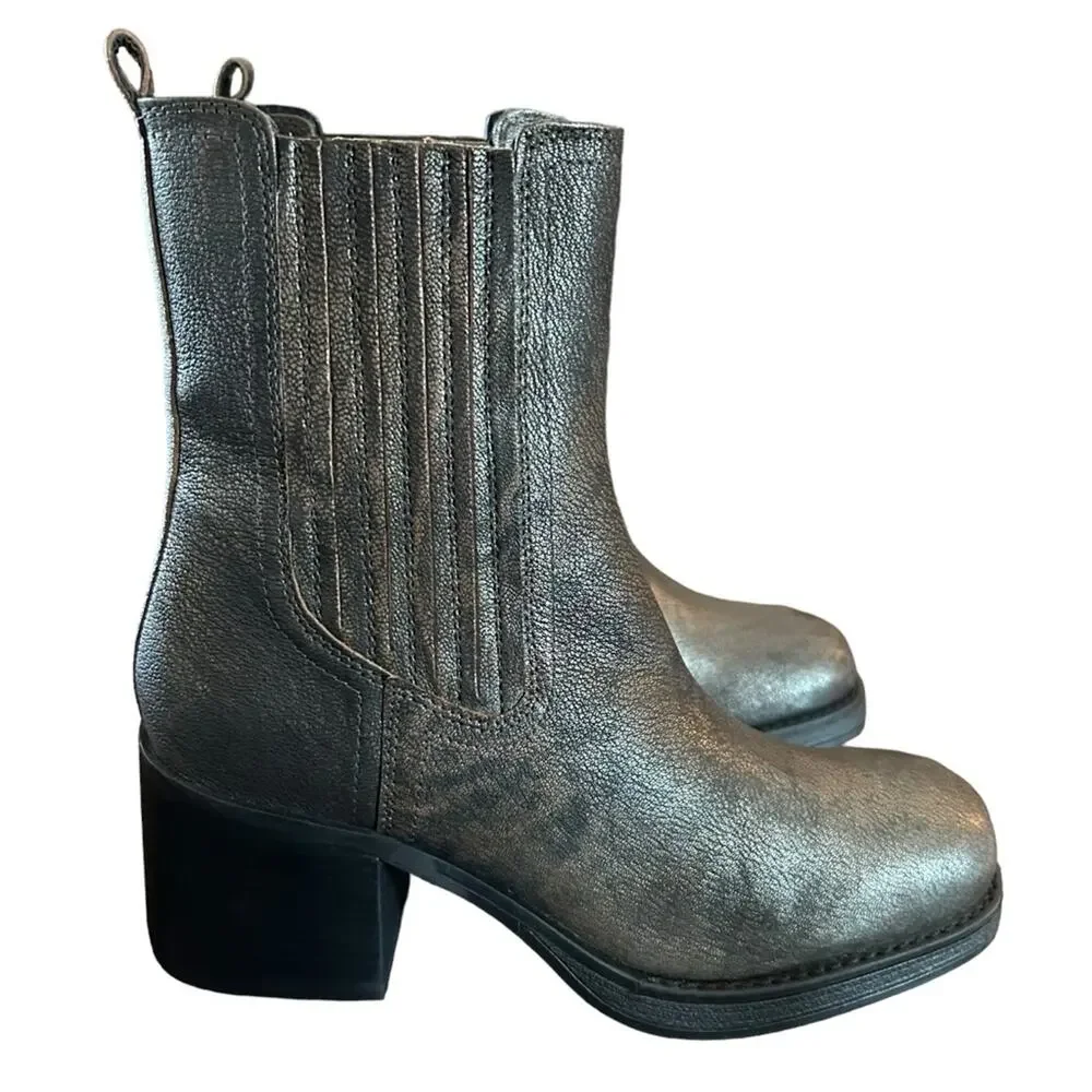 Kenneth Cole Jet Black Antique Gold Leather Chelsea Boots Chunky Heel Size 6.5